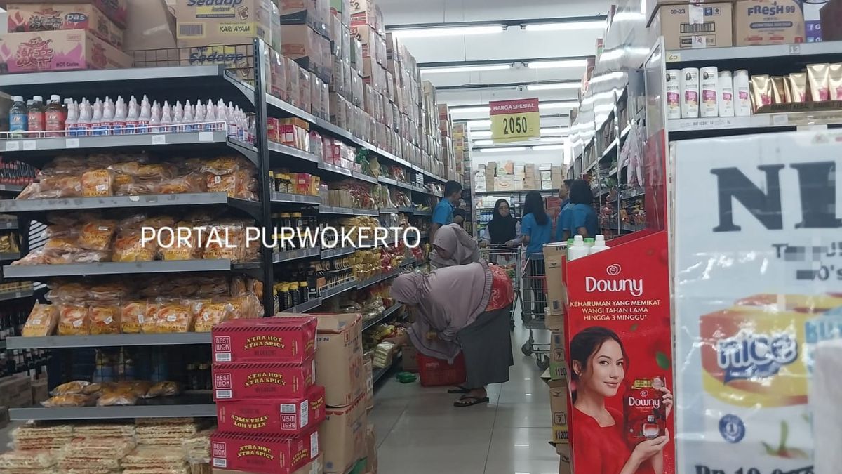 FIFA AQUATIC: Solusi Kolam Ikan Minimalis untuk Warga Cilacap